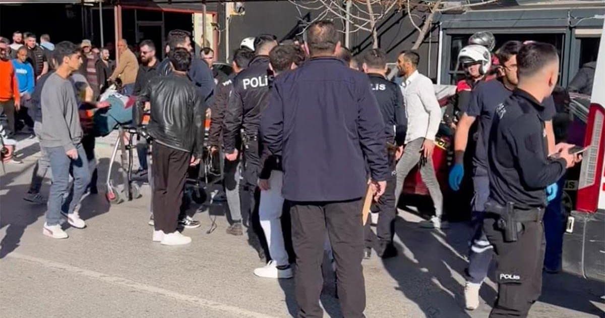 Akhisar'da bıçaklı kavga: 1 ölü, 2 ağır yaralı