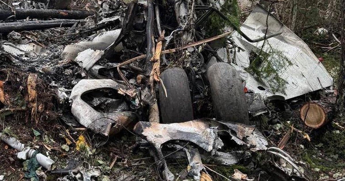 Cezayir'de askeri nakliye uçağı düştü: 2 ölü, 4 yaralı