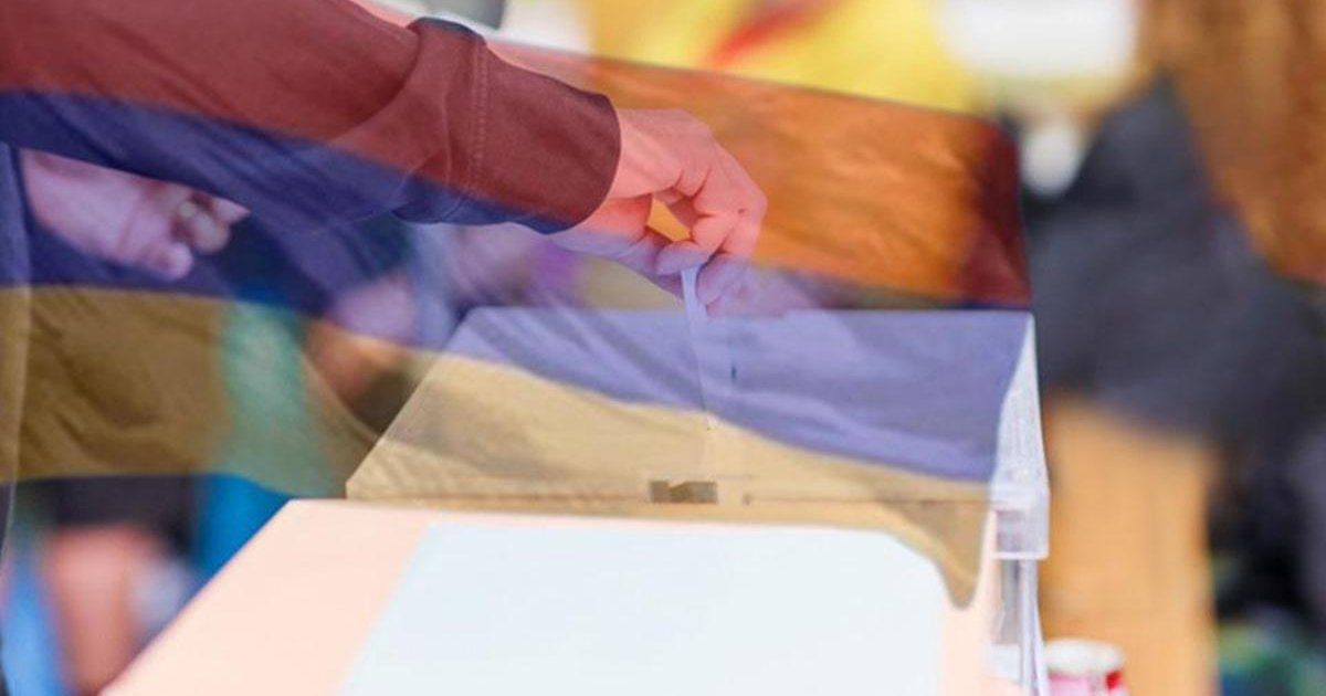 Ermenistan'da seçim günü: Paşinyan'ın kaderi belli oluyor