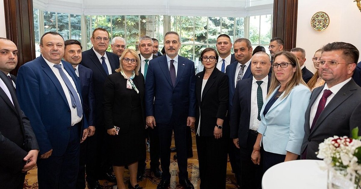 Bakan Fidan Bulgaristan'da Türk iş insanları ile görüştü