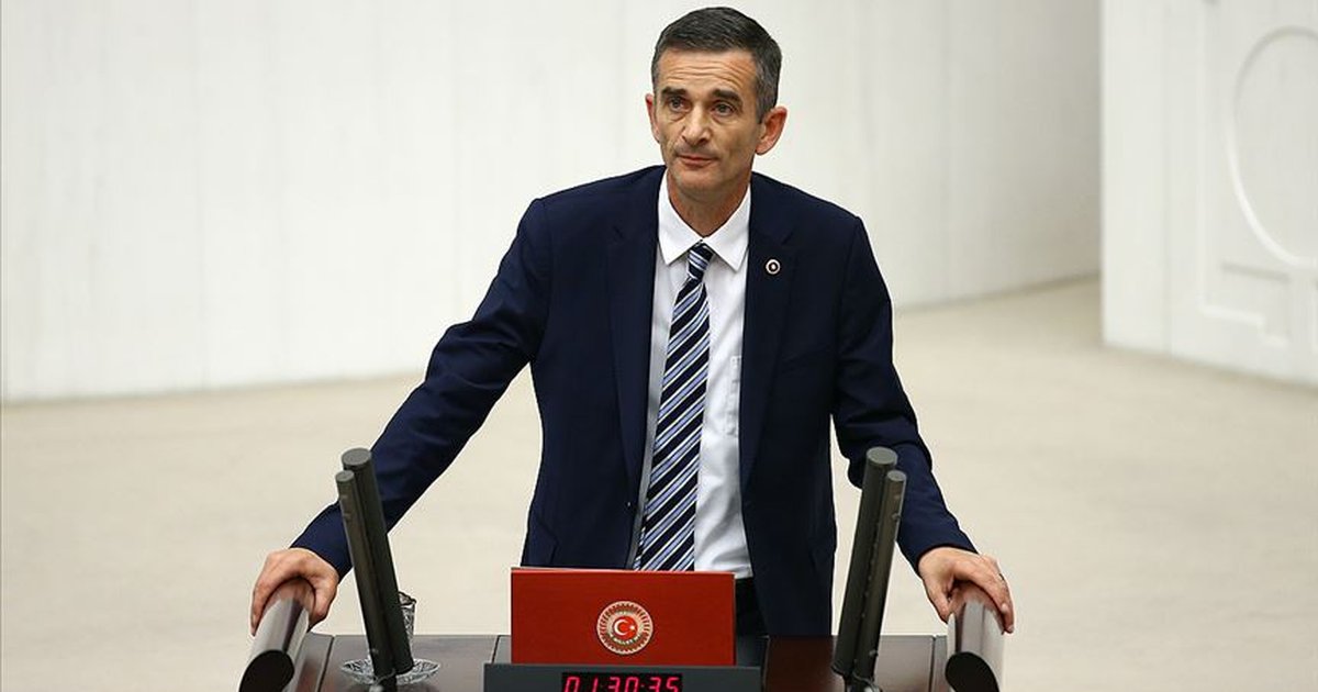 Ümit Dikbayır CHP'den istifa etti