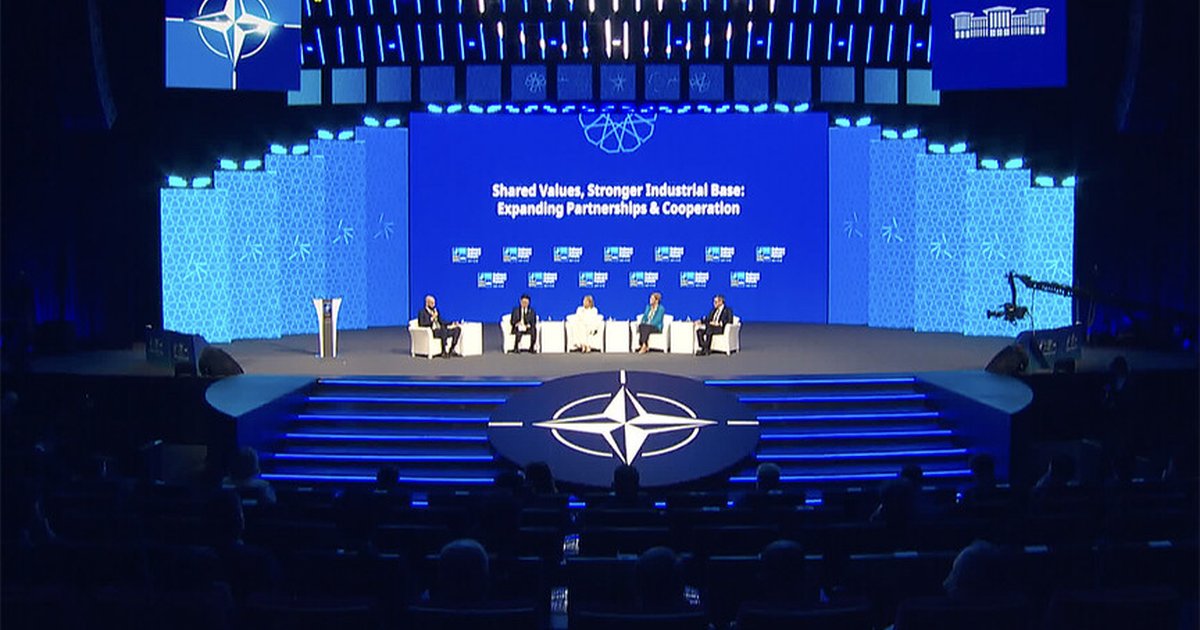 NATO Zirvesi'nde Savunma Sanayii Forumu düzenlendi