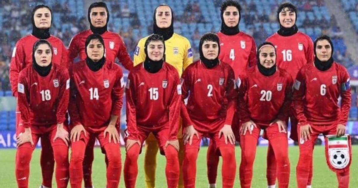 İranlı futbolcular iltica kararından vazgeçti