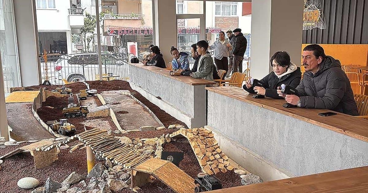 Minyatür İnşaat Sahası Kafe