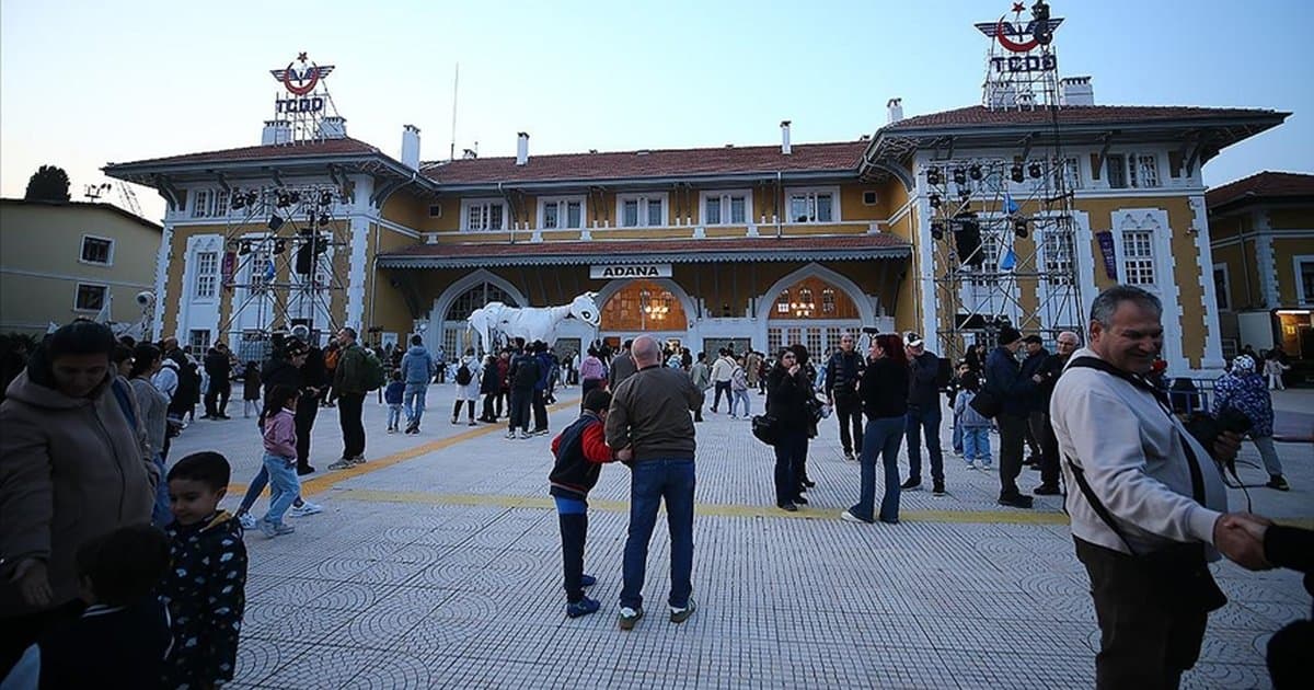 Devlet Tiyatroları Adana'da festival başlattı