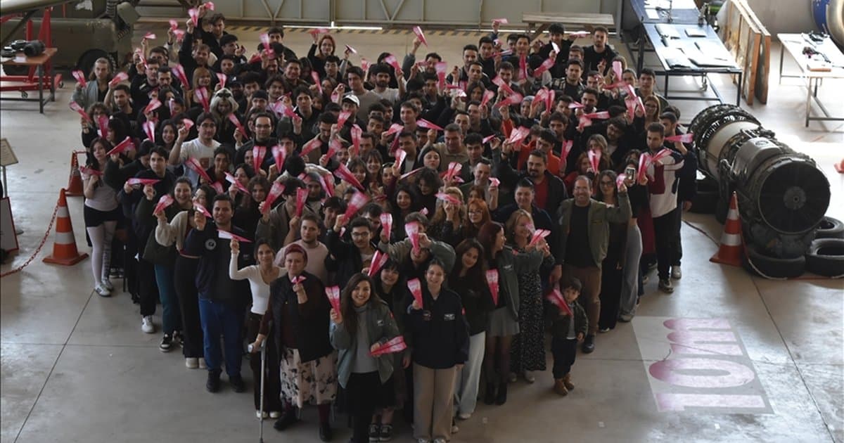 Türk kadınları havacılıkta 8 ödül aldı