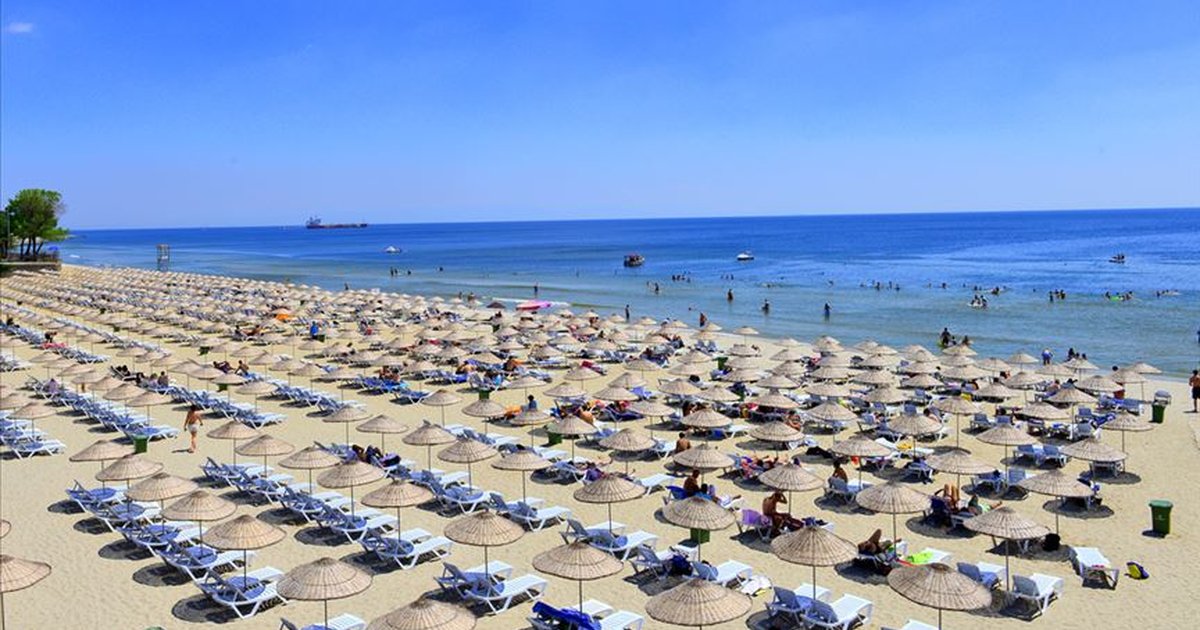 İBB plajları sezon açtı: İstanbullular 14 plajda denize girebilecek