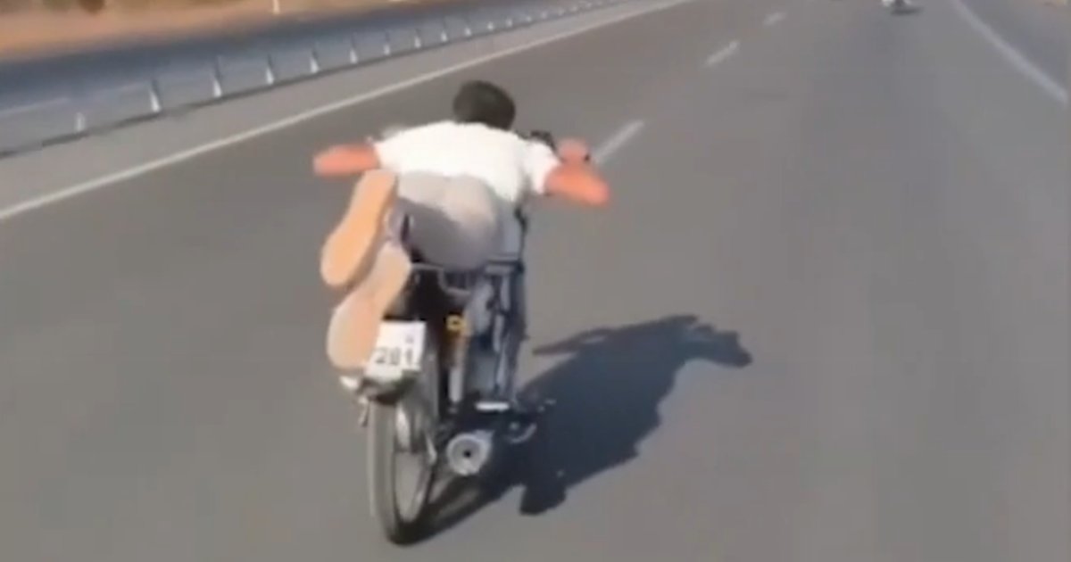 Motosiklet Sürücülerine Akrobatik Hareket Cezası