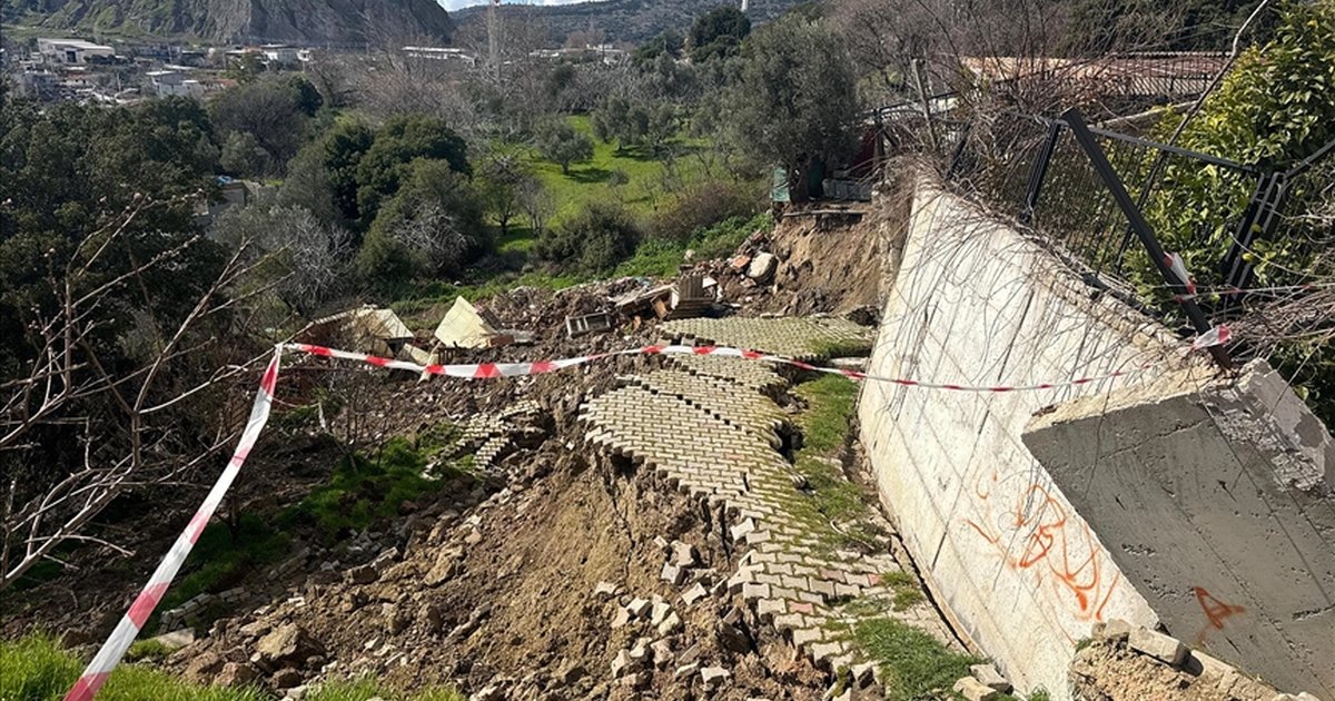 İzmir'de Toprak Kayması Sonrası Tahliye Edilen Apartman Sakinleri Çözüm Bekliyor