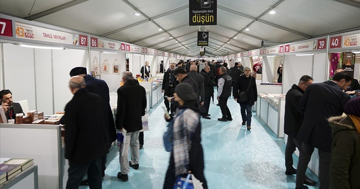İstanbul'da 43. Türkiye Kitap ve Kültür Fuarı açıldı