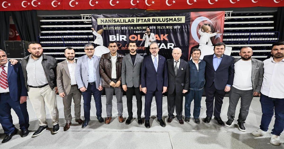 Dr. Mehmet Kasapoğlu İzmir'de Manisalılar İftar Buluşması'nda