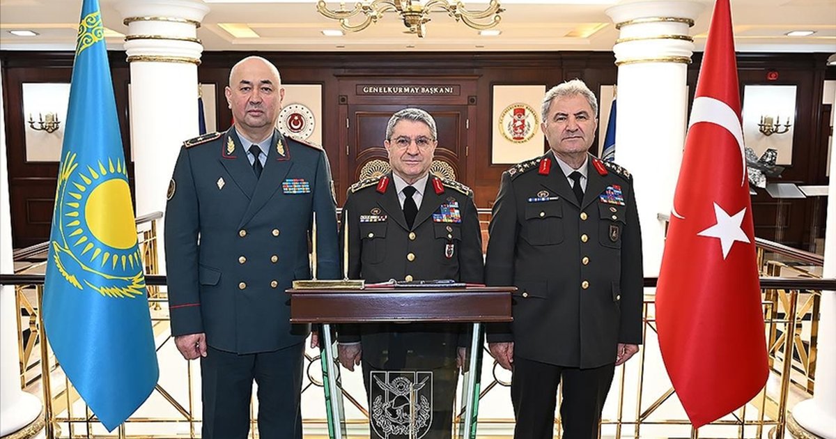 Genelkurmay Başkanı Bayraktaroğlu, Kazakistanlı komutanı kabul etti