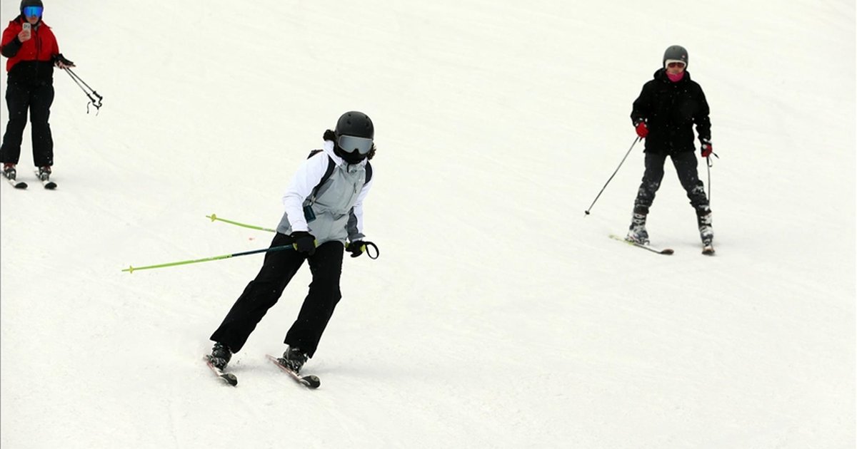 Ilgaz Dağı'nda kayak sezonu ilkbaharda da devam ediyor