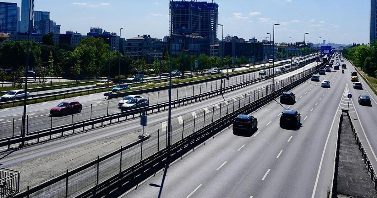 Bayram tatili İstanbul trafiğini hafifletti