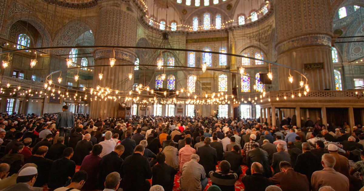 Bayram Namazı Nasıl Kılınır, Kaç Rekat? Diyanet Adım Adım Açıkladı