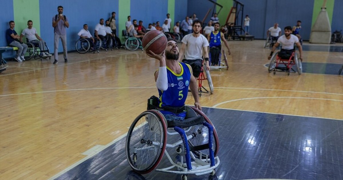 Suriyeli Yaser Sirevil basketbolla hayata tutundu
