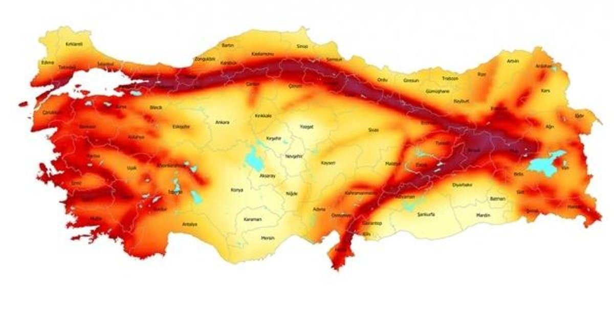 Türkiye'nin Güncel Fay Haritası: 4 Bölgeye Dikkat!