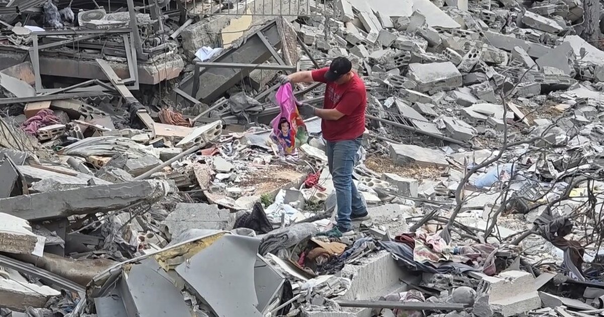 Lübnan'da İsrail saldırıları sonrası Nebatiye'de hayat