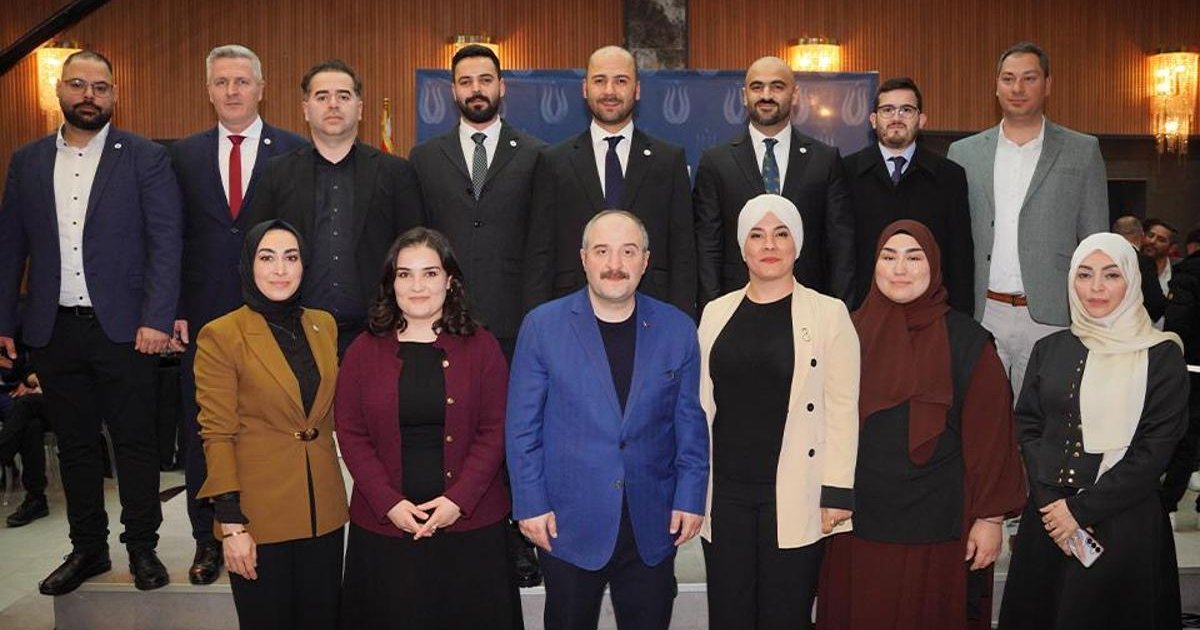 Almanya'da Türklerle Buluşma: Varank'ın Vatandaşlarla Görüşmesi