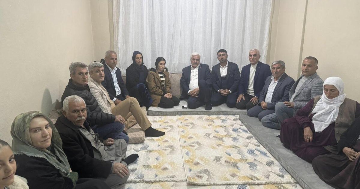 Mardin Derik'te akraba aileler barıştı