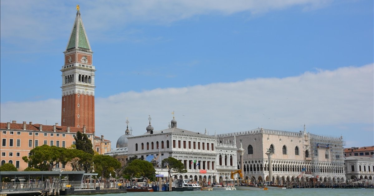 22 Avrupa ülkesi Rusya'nın Venedik Bienali'ne kabulüne tepki gösterdi