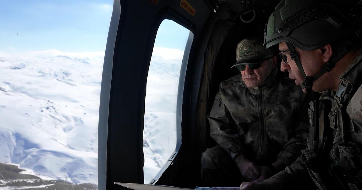 Kara Kuvvetleri Komutanı Metin Tokel İran sınırında