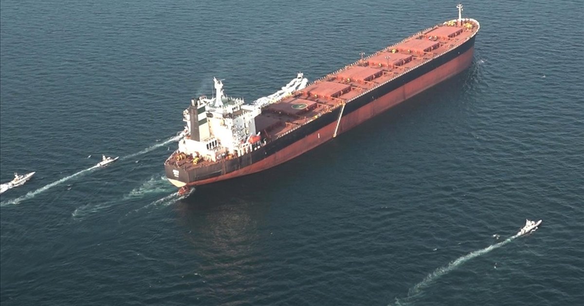 İran Saldırıları Sonrası Hürmüz Boğazı'nda Gemi Geçişleri