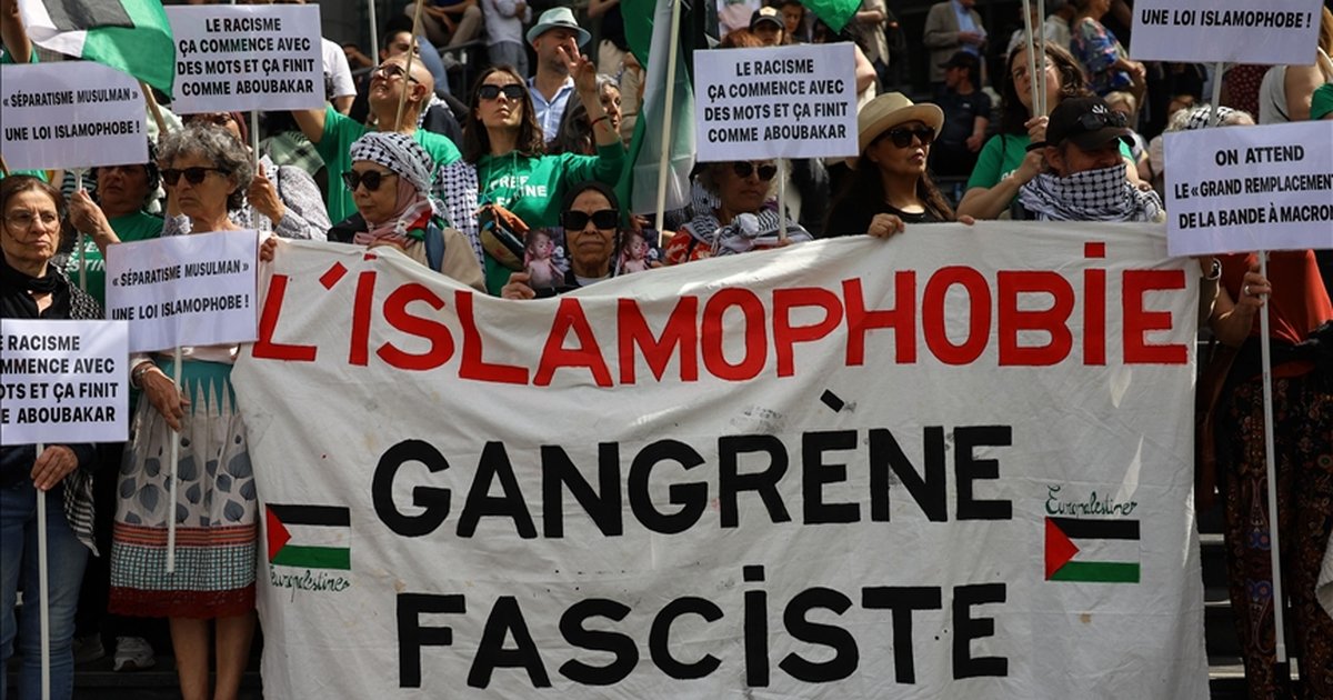Avrupa'da İslamofobi: Demokrasi Çöküşünün Aracı mı?