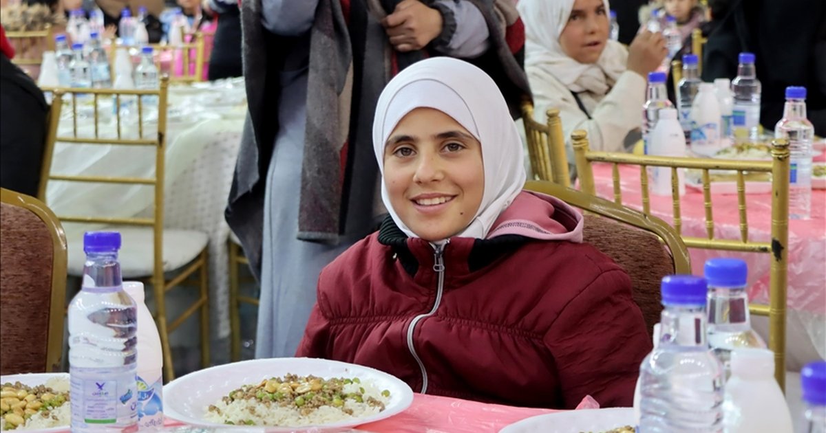 Türkiye Suriye'de Ramazan İftar Programlarına Ev Sahipliği Yaptı