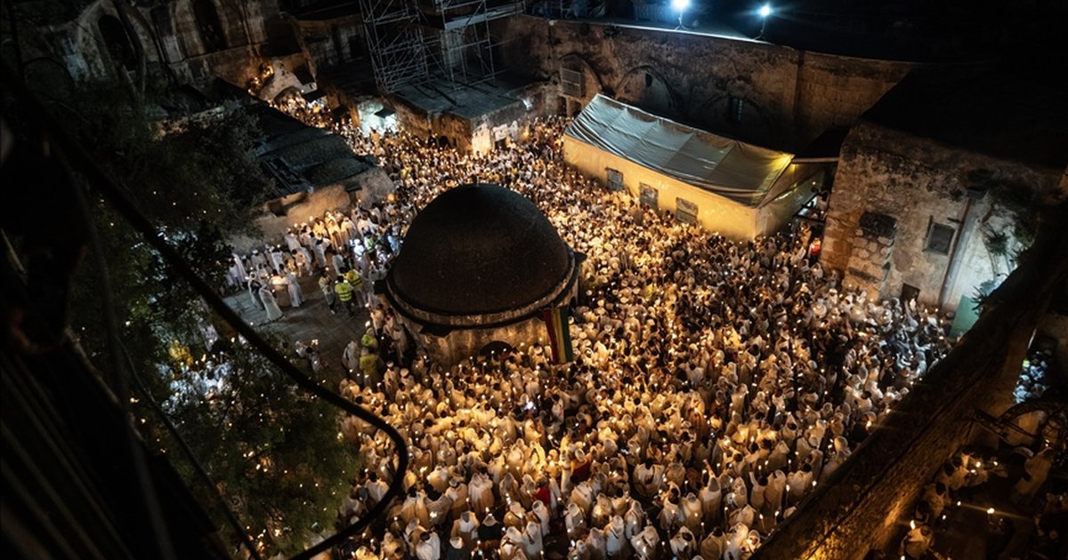 İsrail polisi Doğu Kudüs'te Katolik Patrik'i Kıyamet Kilisesi'ne sokmadı