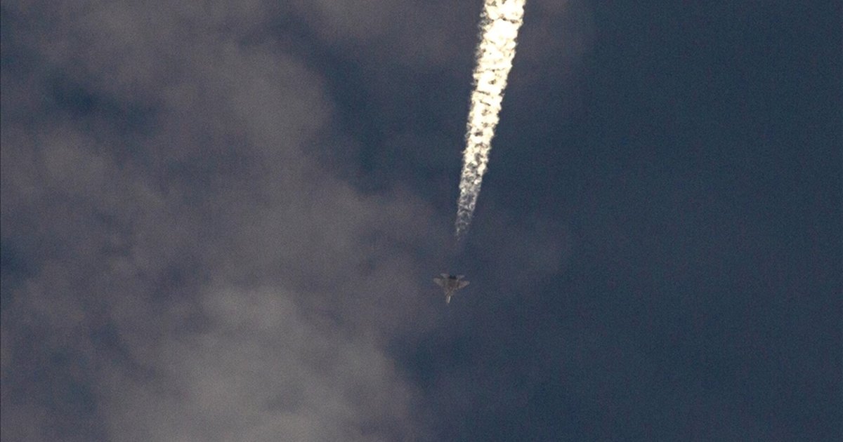 Trump'tan Hürmüz Boğazı'ndaki krize ilişkin jet yakıtı tavsiyesi