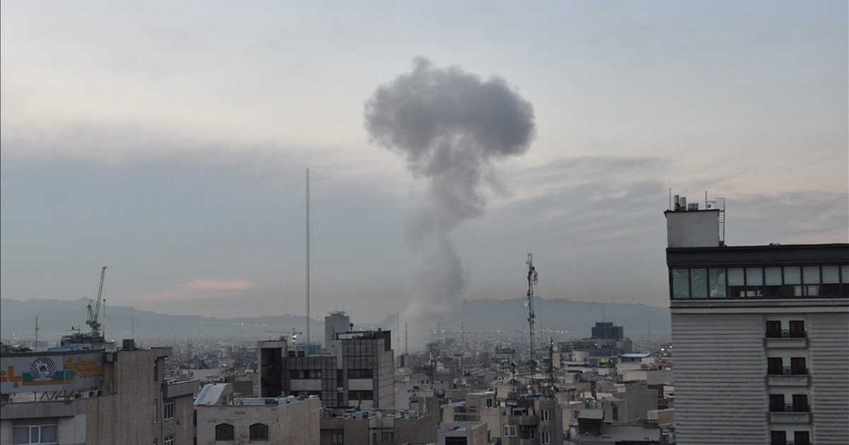 İran'ın Tahran kentinde ABD'nin eski büyükelçiliğine saldırı