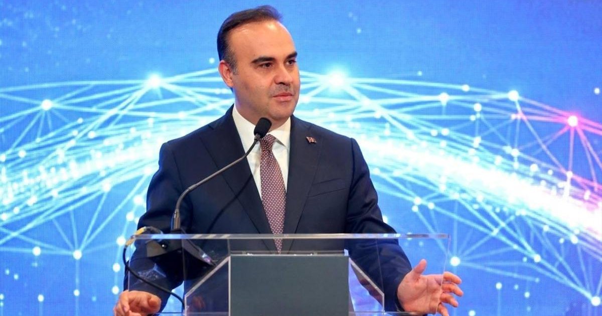 Bakan Kacır: Girişimlerimizi küresel sahnede destekliyoruz
