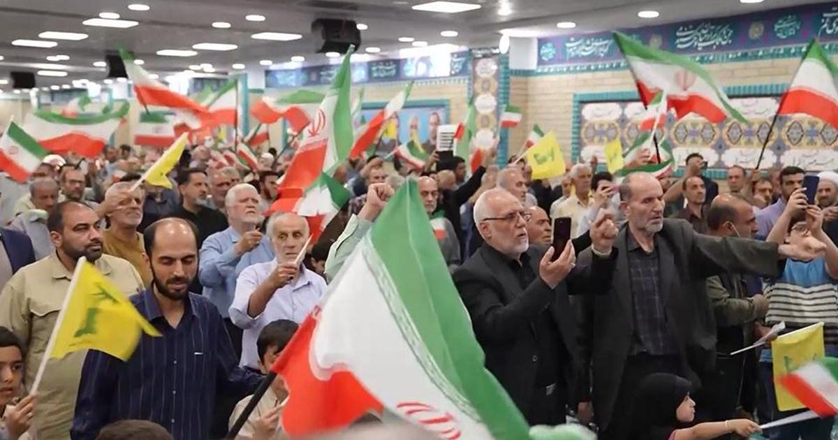İran Devrim Muhafızları'ndan Trump'a tehditlere boş
