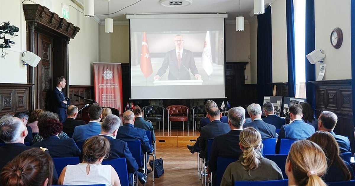 Hollanda'da NATO paneli: Gelecekteki güvenlik ortamı ele alındı