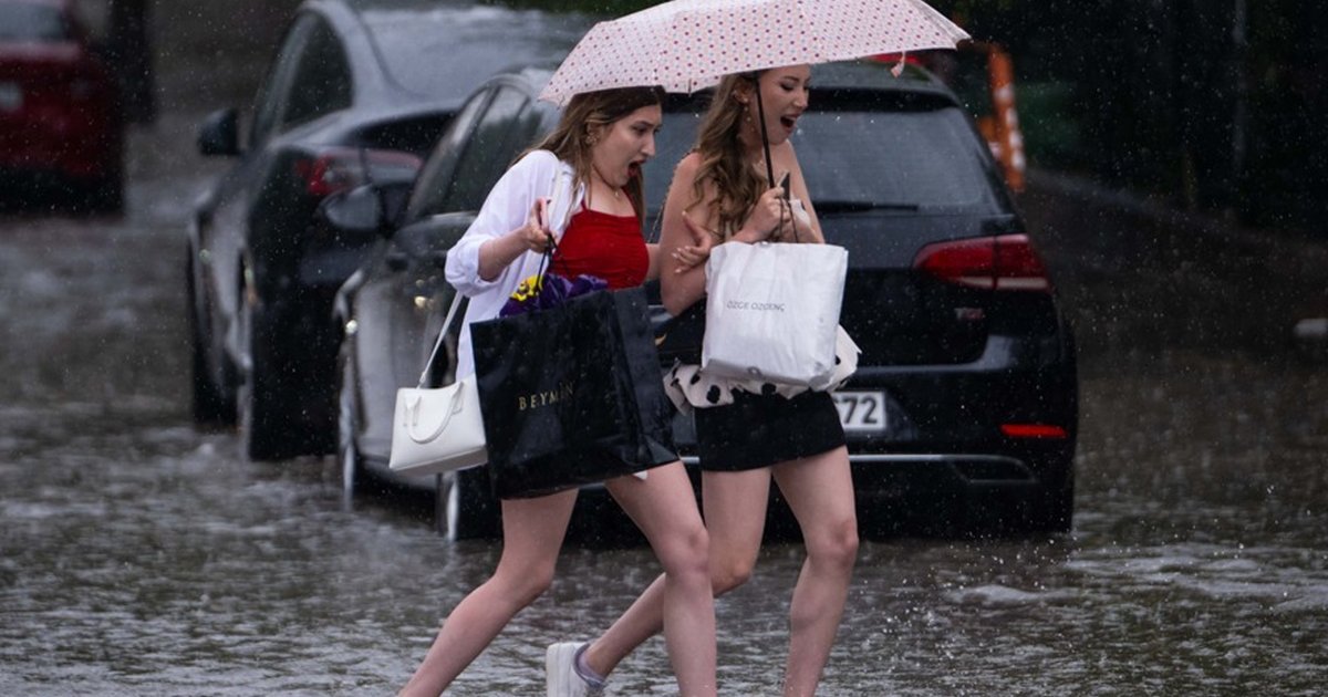 İstanbul için gök gürültülü sağanak uyarısı