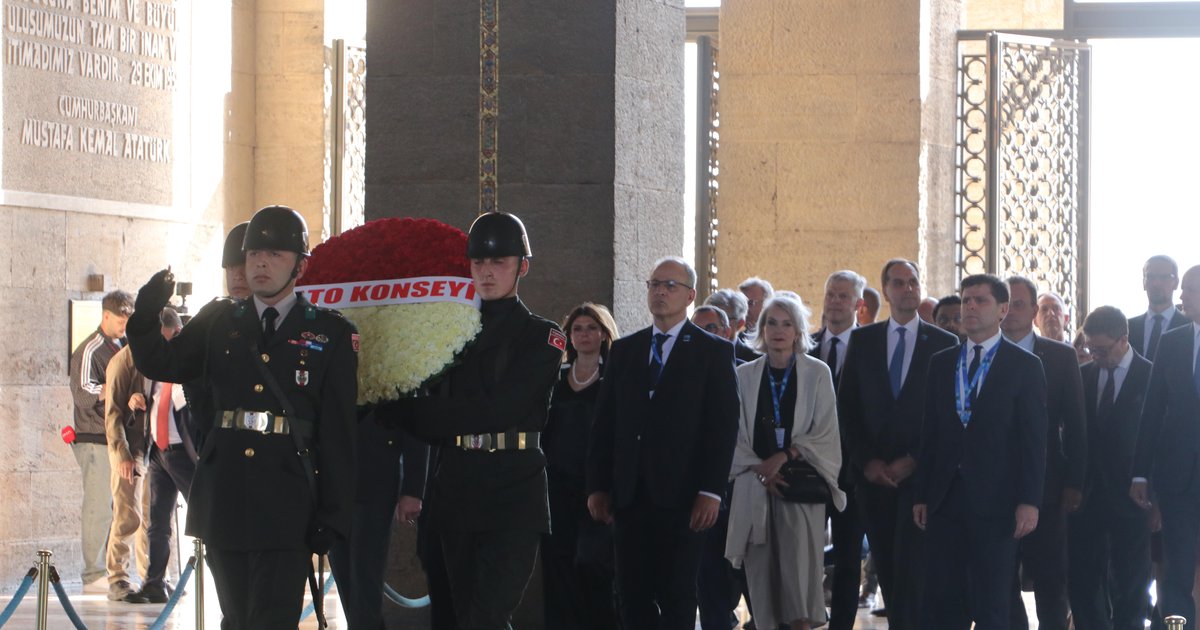NATO heyeti Anıtkabir'i ziyaret etti