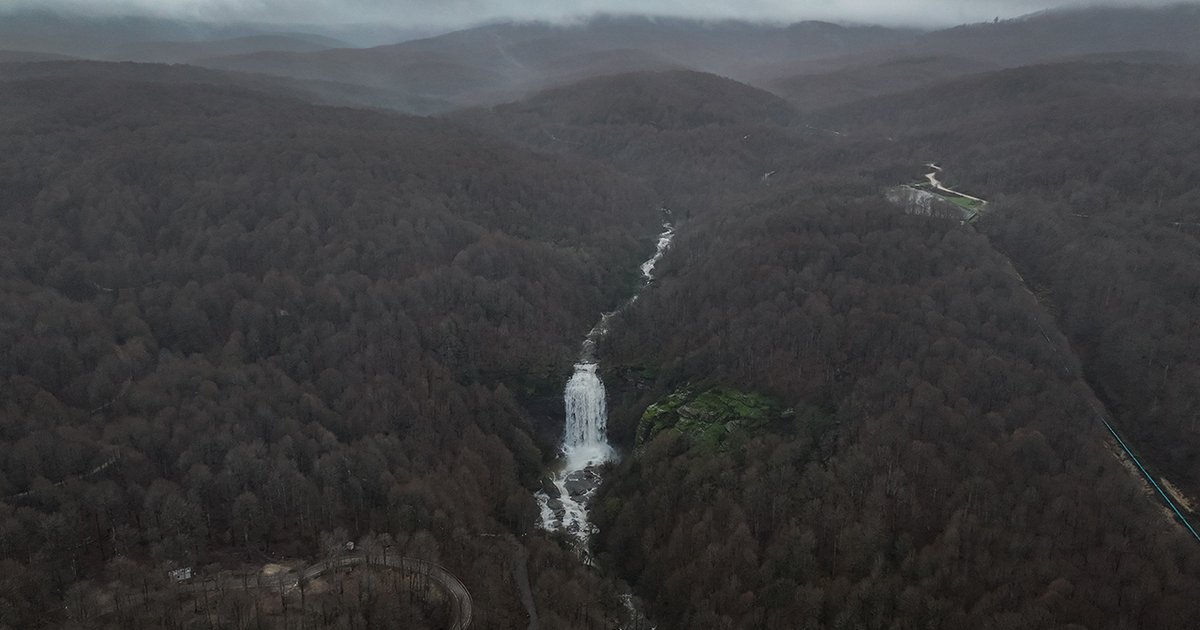 Bursa'da Fay Hattı Çökünce Ortaya Çıktı, Son Yağmurla Daha Coşkulu