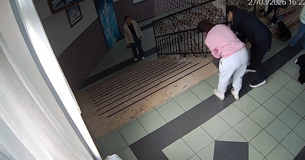 Okul Müdürü Heimlich Manevrası ile Öğrenciyi Kurtardı