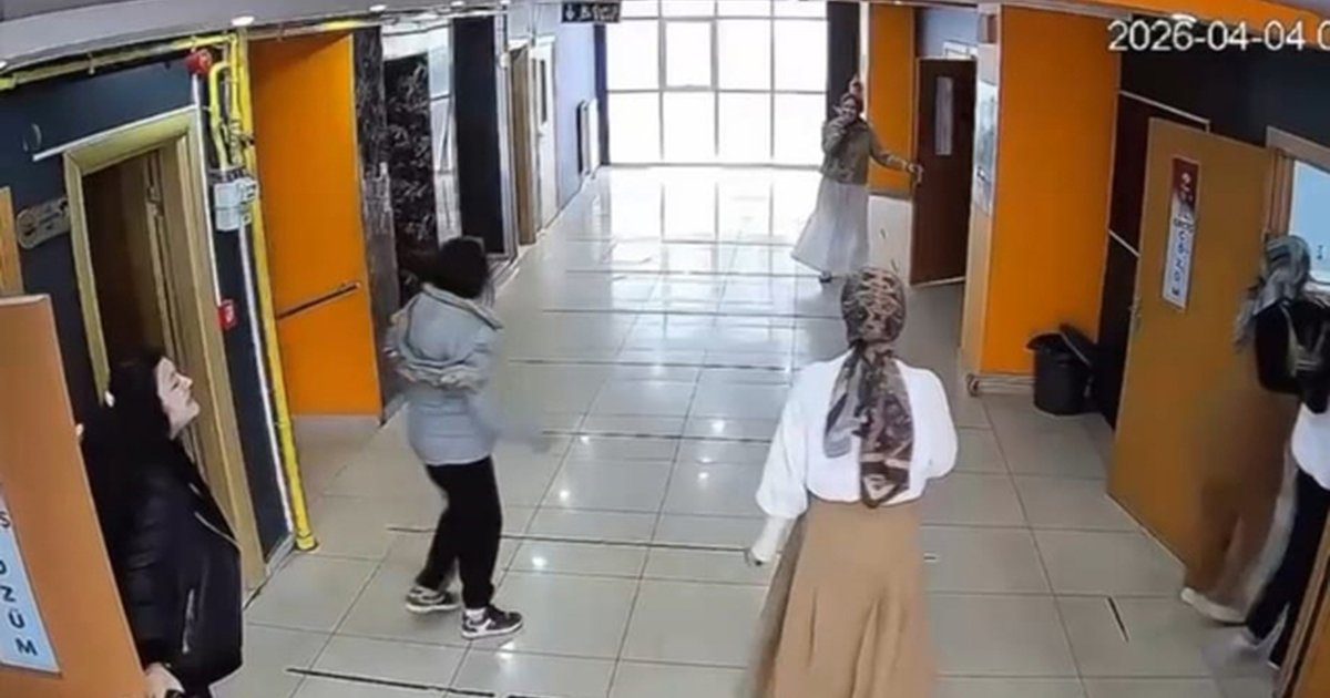 Van'da deprem: Dershanede panik anları