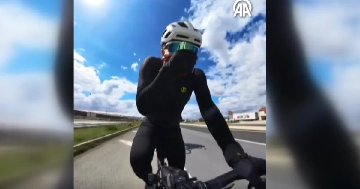 Bisiklet süren öğretmenlere arı saldırısı