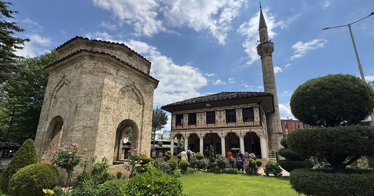 Uluslararası Balkan Üniversitesi Türk-İslam mirasını koruyor