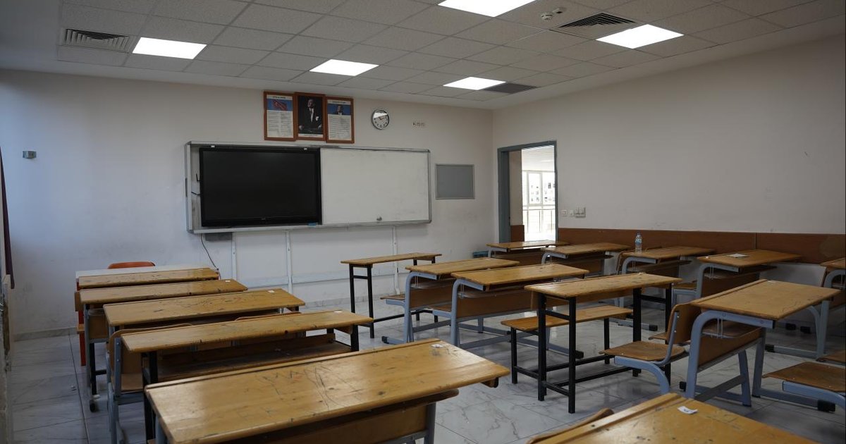 Sınıfta kalınca müdür yardımcısını tehdit etti, okul değiştirildi