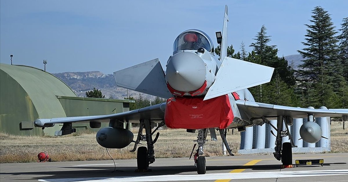 Türkiye-İngiltere arasında Eurofighter Typhoon sözleşmesi