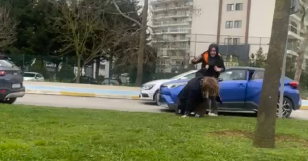 İstanbul Pendik'te trafik kavgası: Sürücüleri saçından yerlerde sürükledi