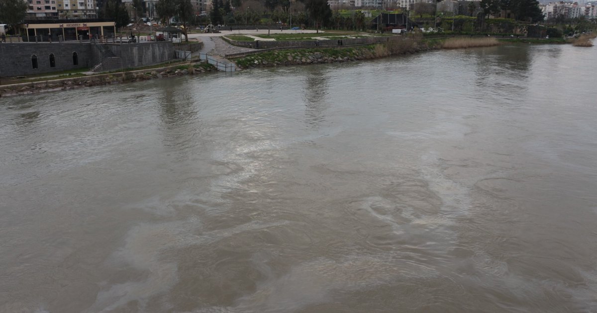 Cizre'de petrol boru hattında sızıntı, Dicle Nehri'ne petrol karıştı