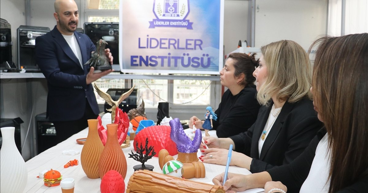 Liderler Enstitüsü'nden 3D yazıcı ve e-ticaret eğitimi