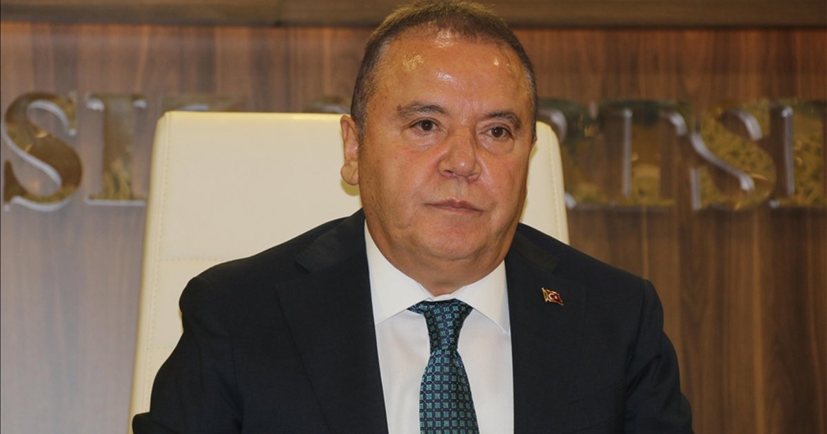 Muhittin Böcek'ten Özgür Özel iddiası: Ferdi Zeyrek'e 950 bin euro verdim