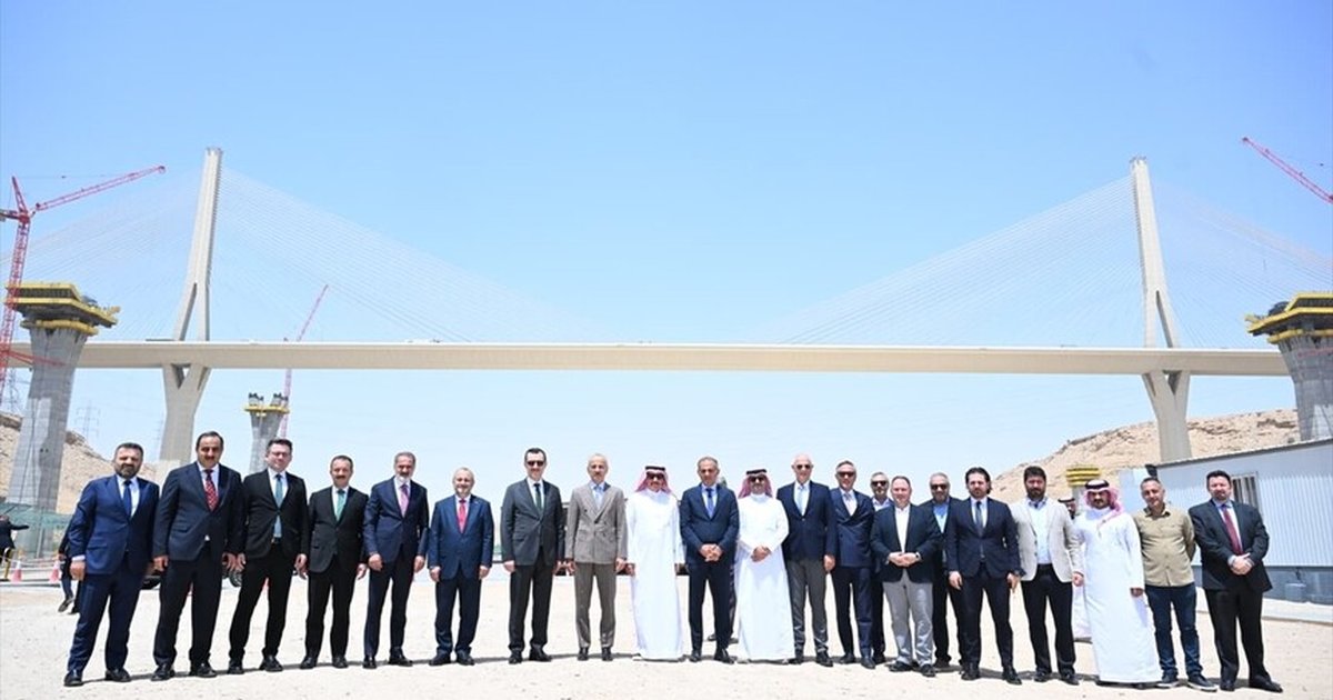 Bakan Uraloğlu Suudi Arabistan'da temaslarda bulunuyor