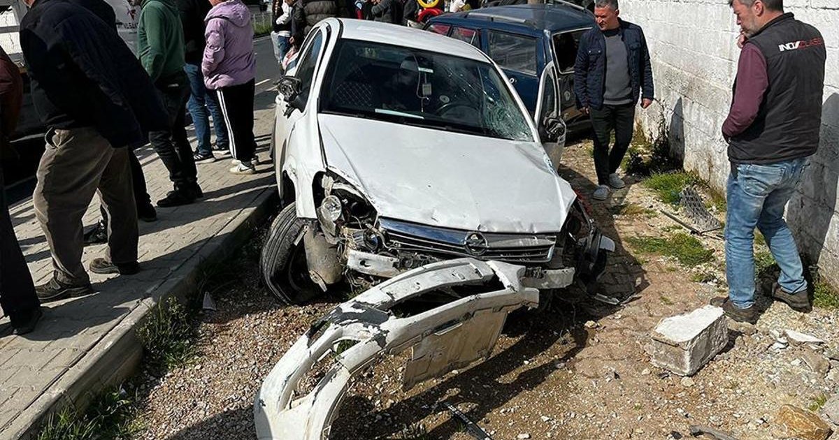 İzmir'de trafik kazası: 3 çocuk annesi kadın hayatını kaybetti